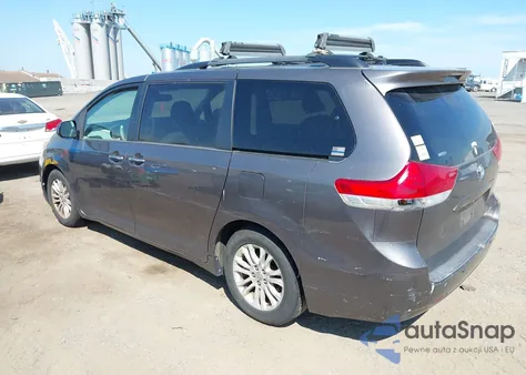 2013 Toyota Sienna Xle V6 8 Passenger из США, поврежденный, VIN 5TDYK3DC6DS289617
